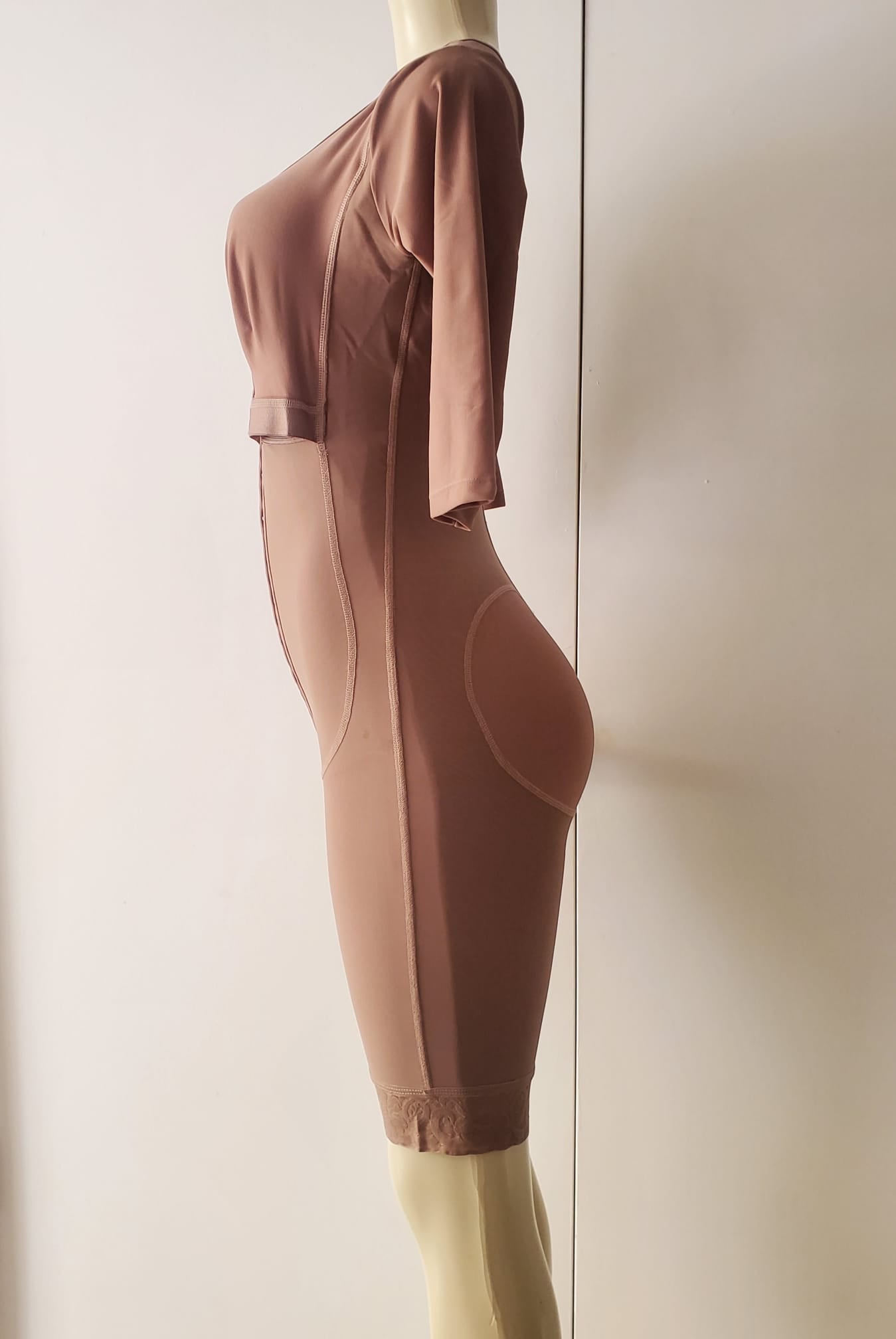 LG#406 FULL BODY GIRDLE WITH SLEEVES AND BRA WITH HOOKS