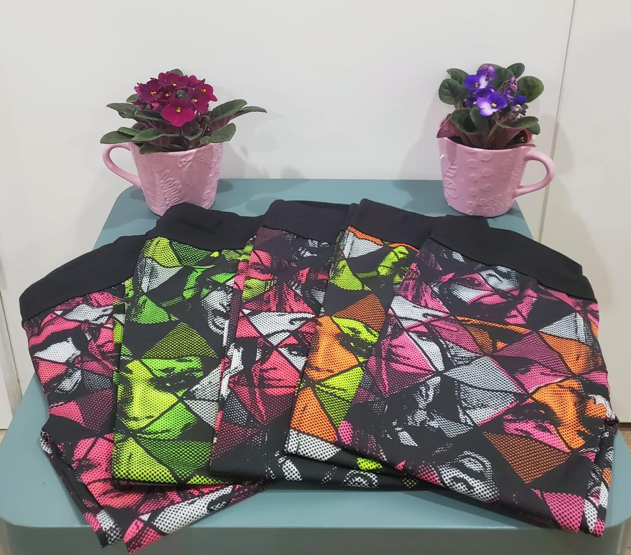 Printed Sport Capri Faces